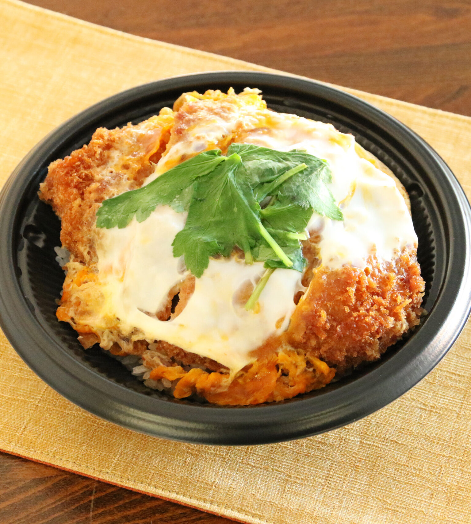 だし香る、手鍋で作ったかつ丼 | フードストアあおき